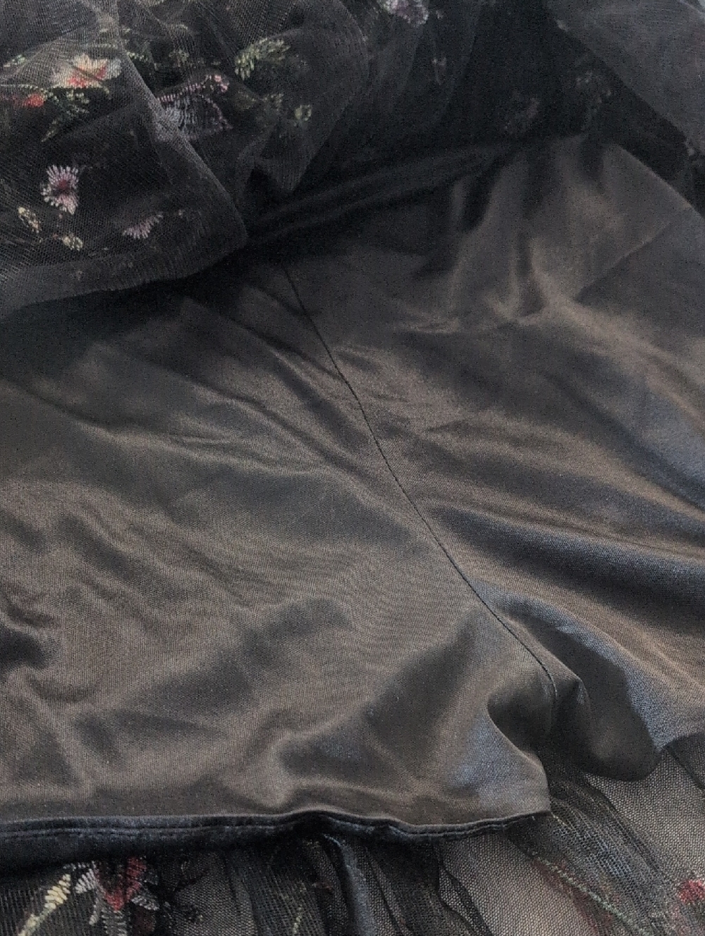 Mac Duggal Floral Embroidered Grown - Picture 8 of 10